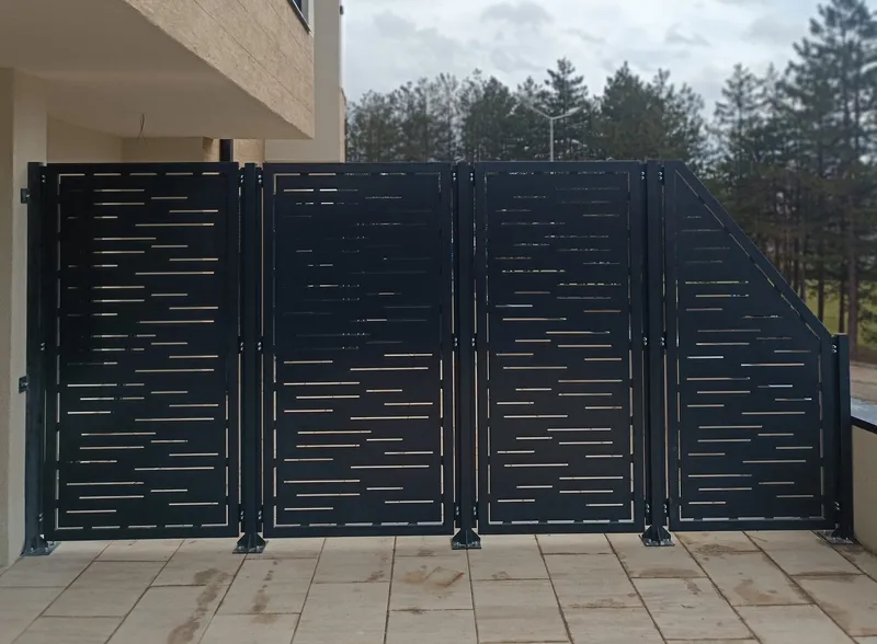 Fences for gardeners and backyards made of steel box profiles and hot-rolled sheet whose contour is cut on a laser. The fence is sandblasted and coated.