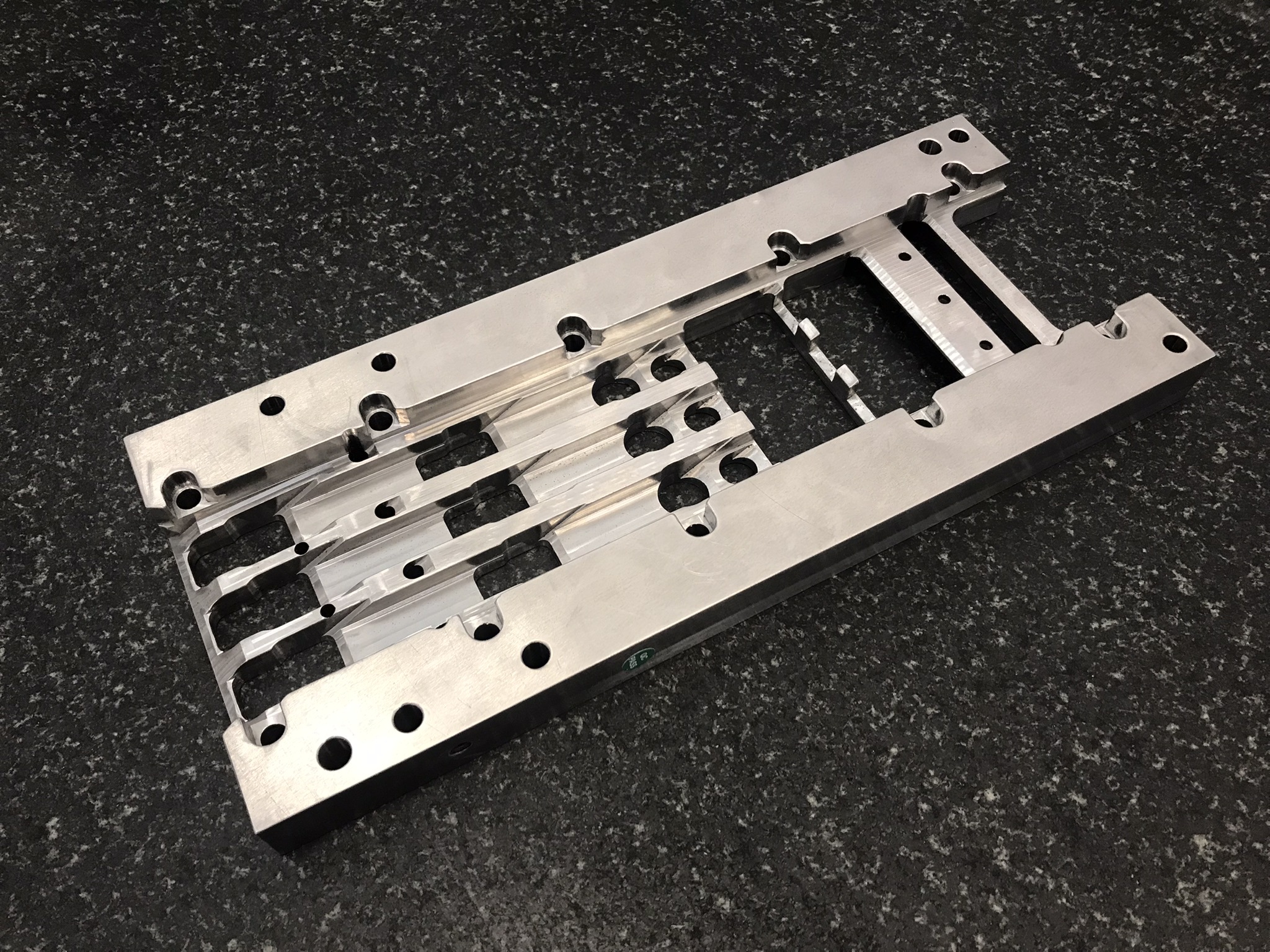 Replacement part - Bracket