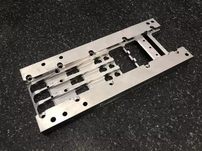 Replacement part - Bracket