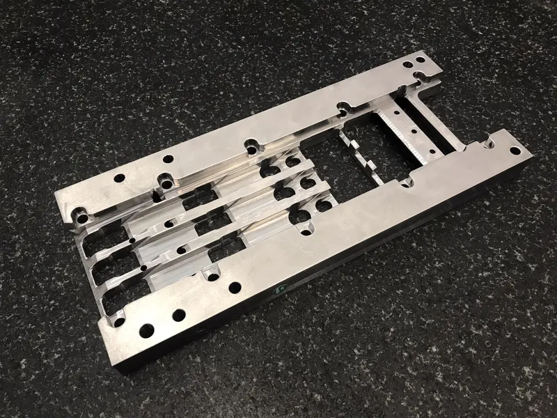 Replacement part - Bracket