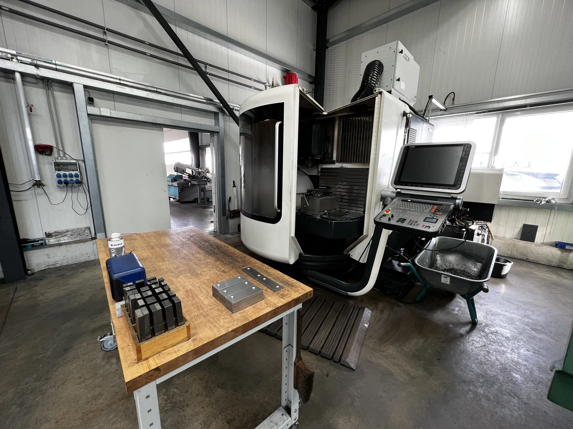 DMU 60 Mono Block