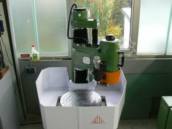 DELTA LC-400