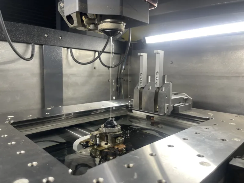 2 x Drahterodiersystem MV1200R Connect