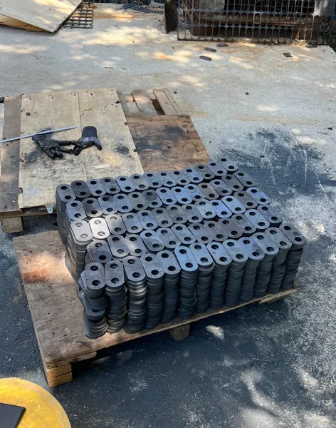 Chain plate