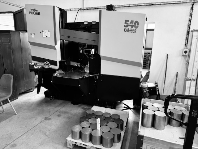 Automatic Band Saw