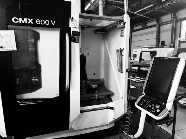 CMX 600 V