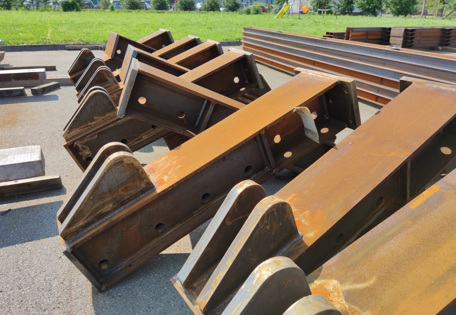 Welding of construction elements