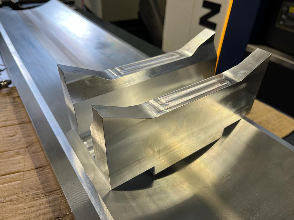Aluminium structural Body