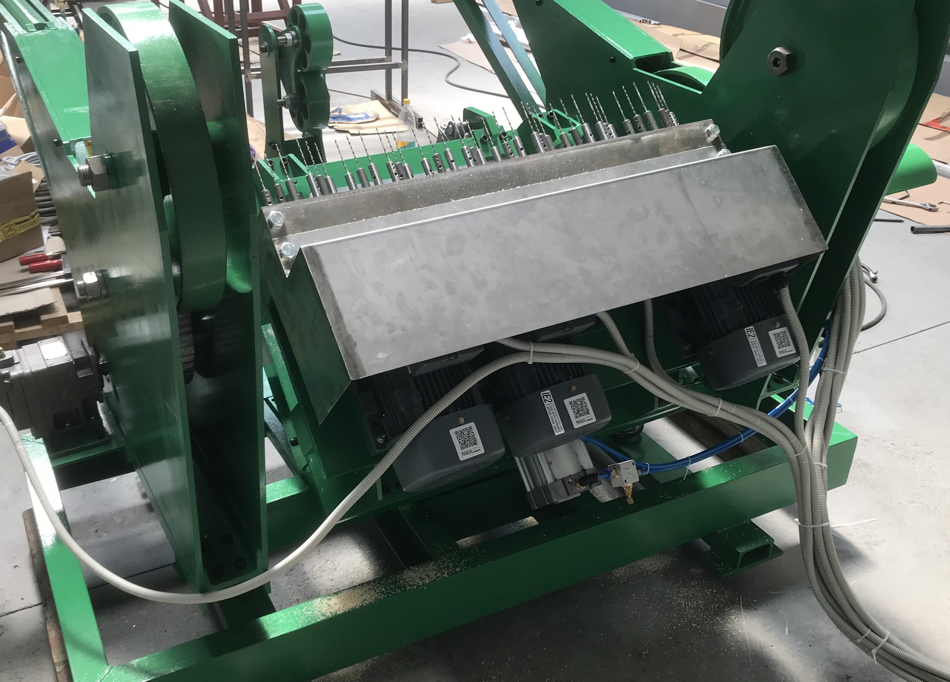 Bohrmaschine mit 36 Spindeln