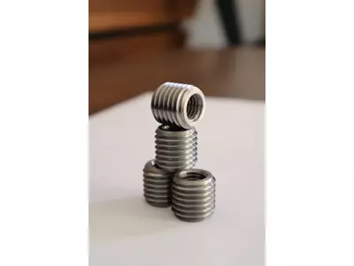 InnerOuterThreadedBolt