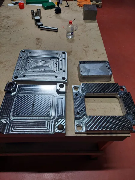 BUCKET LID MOLD