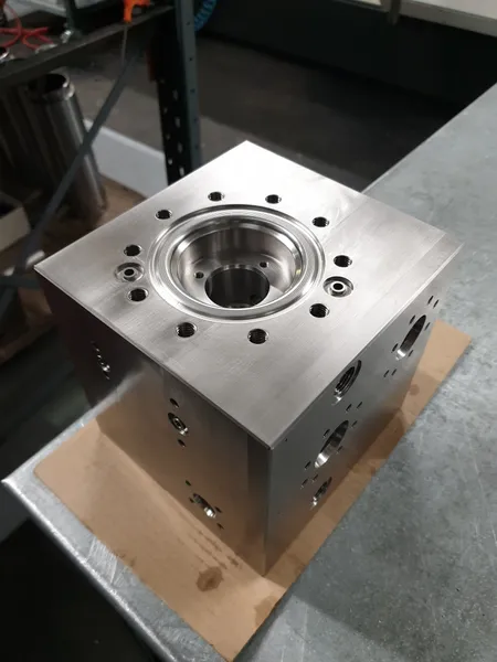 MANIFOLD