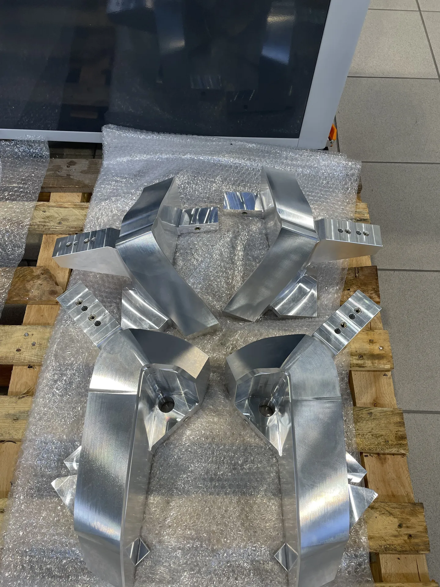 Automotive grip tools