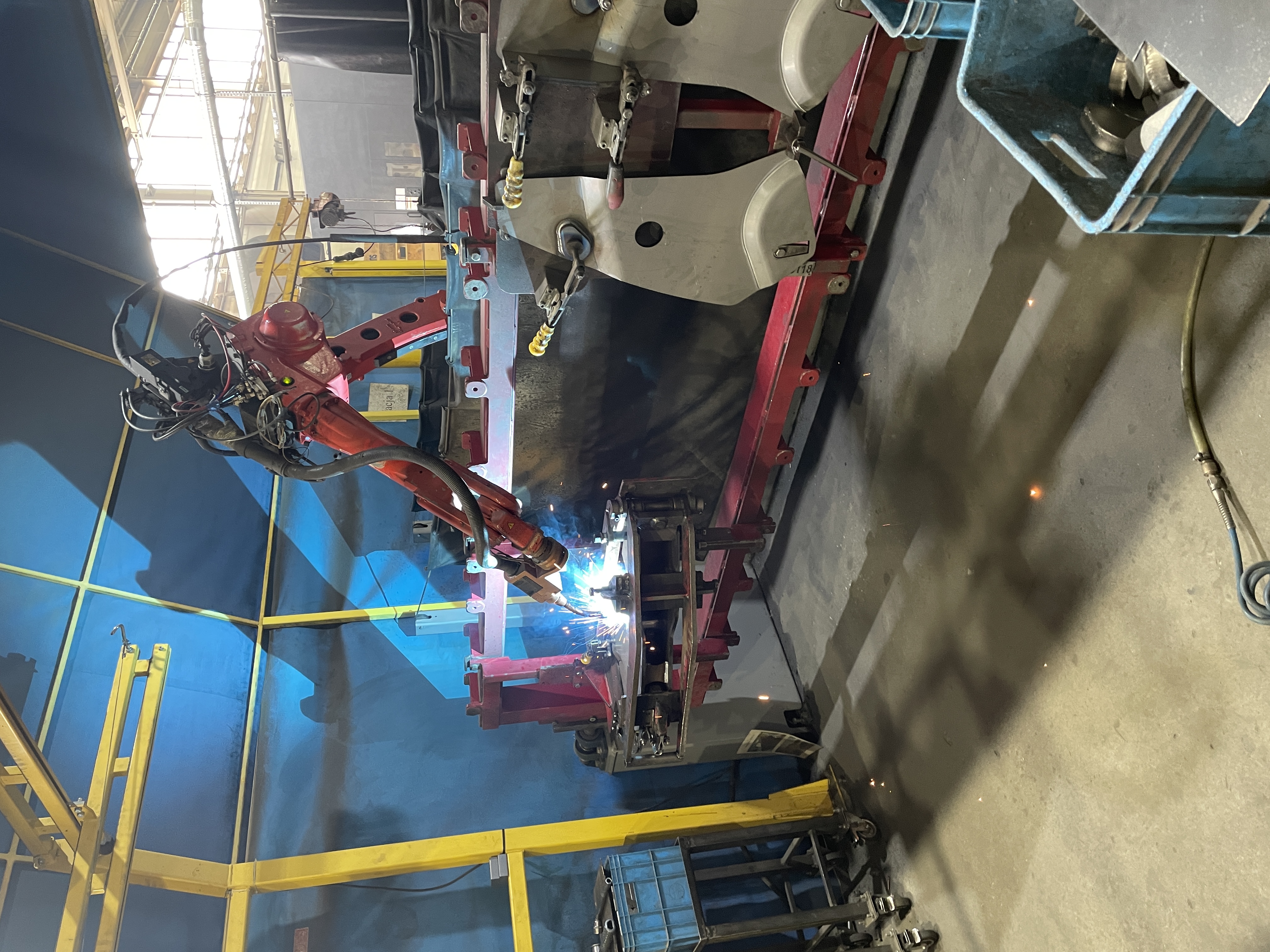 6x Robots Welding