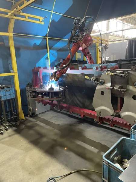6x Robots Welding
