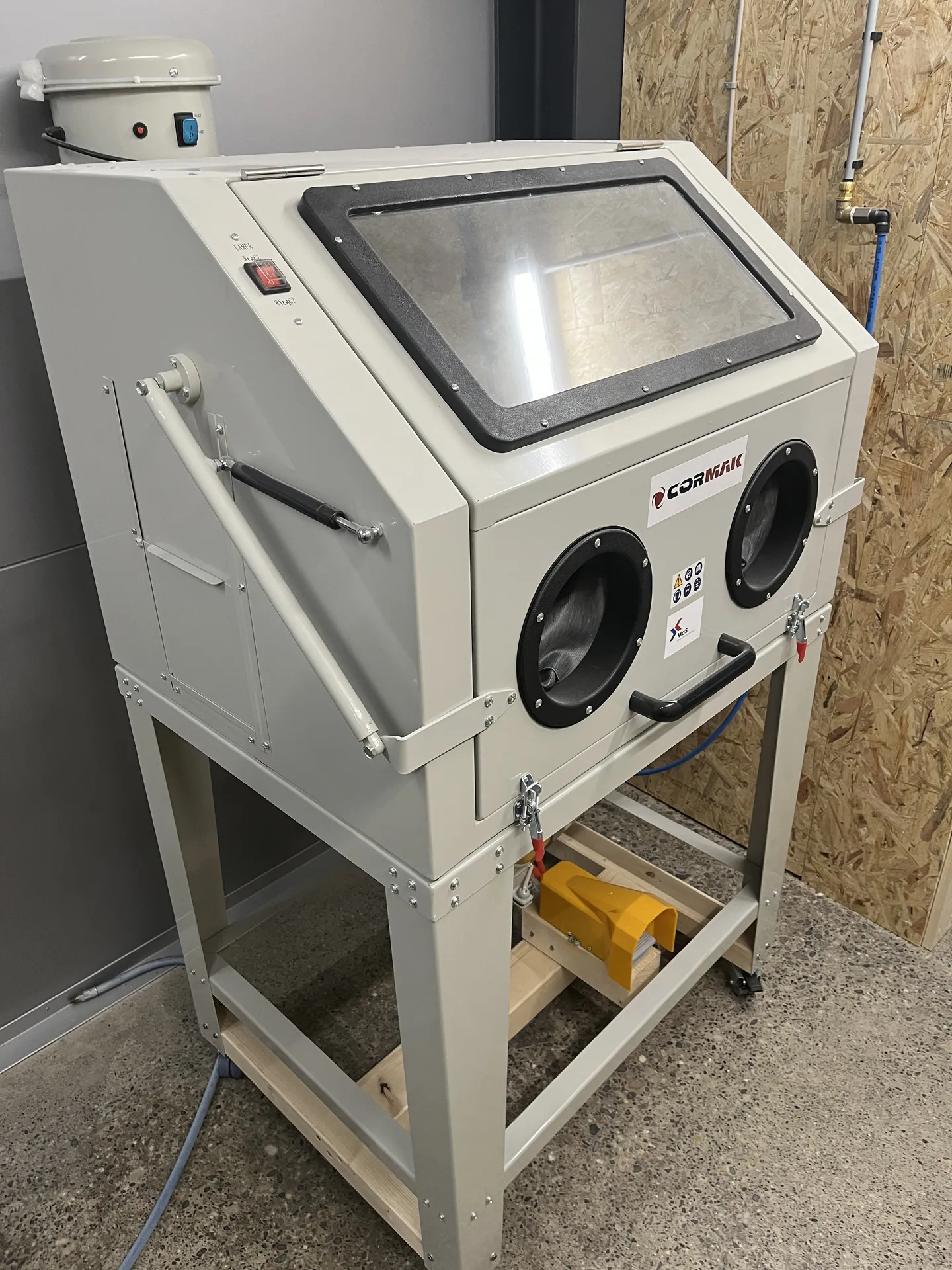 Sandstrahlbox