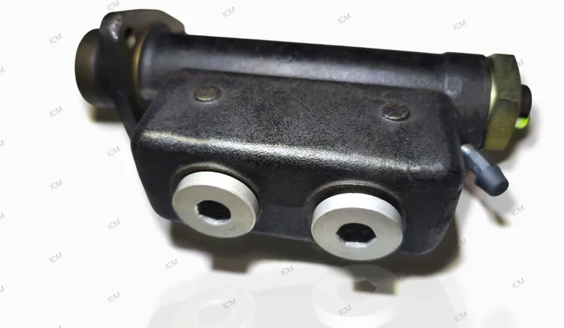 Break master cylinder