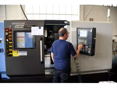 MACCHINA: Tornio a CNC DOOSAN TT1800SY  con caricatore IEMCA