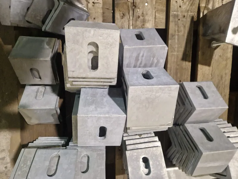 Befestigungswinkel