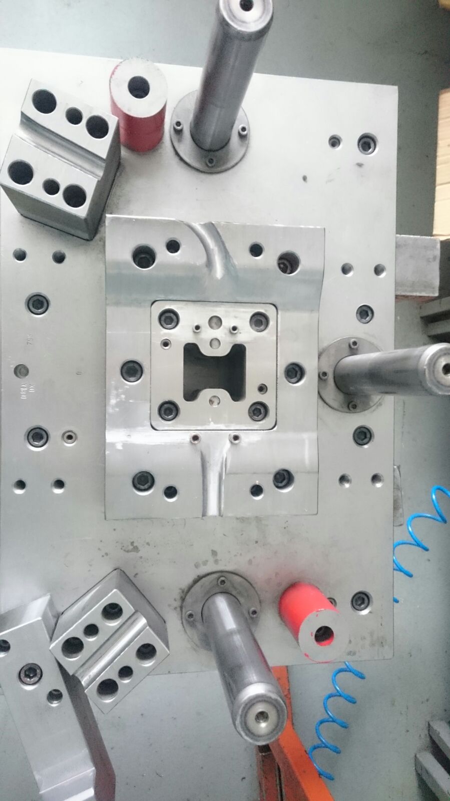 Biege Stanzform