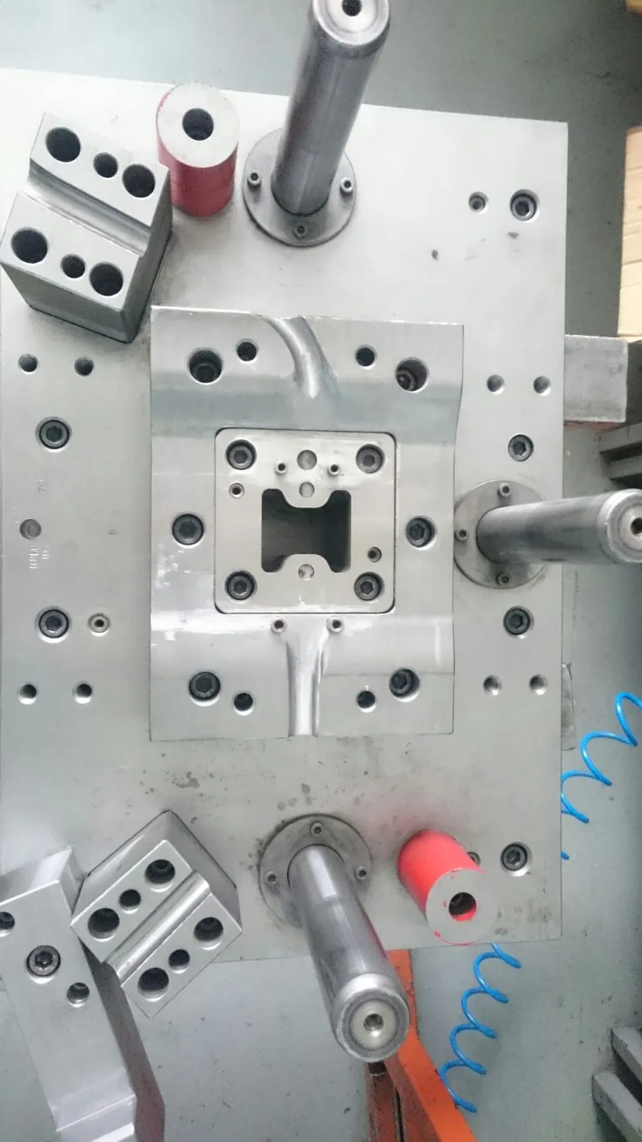 Biege Stanzform