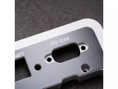 Frontblende mit Eloxal und Siebdruck