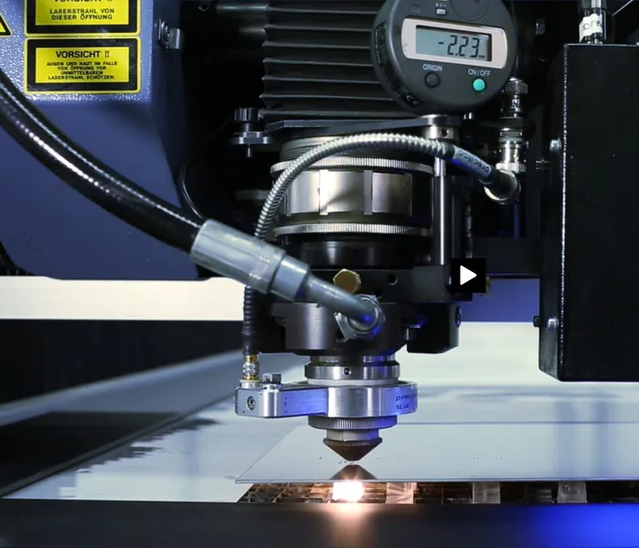 Laserschneiden Blech + Kunststoff