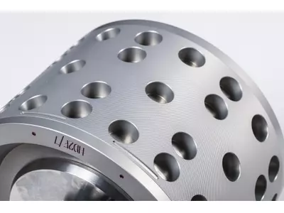 Sealing roller with raster for blister packaging machine