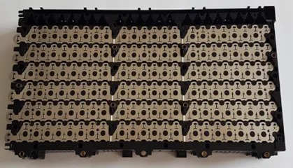 Batteriepack Heißverstemmt mit Metallverbinder