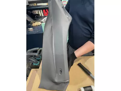 A-Säule Textilhinterspritzen