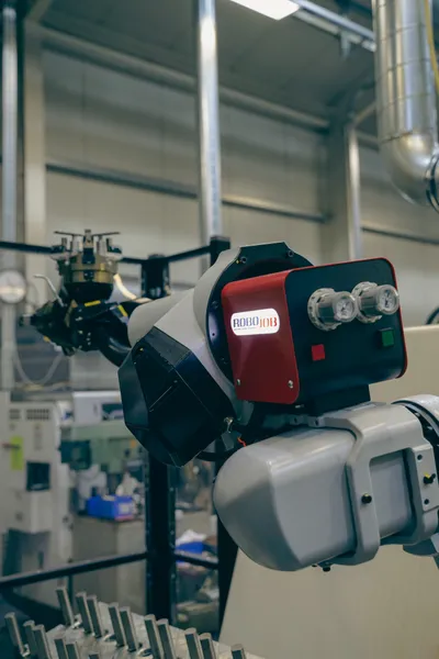 Robojob an Okuma LT15
