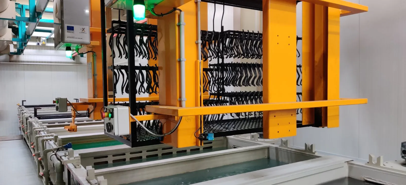 KTL line with 2 laser guided robots