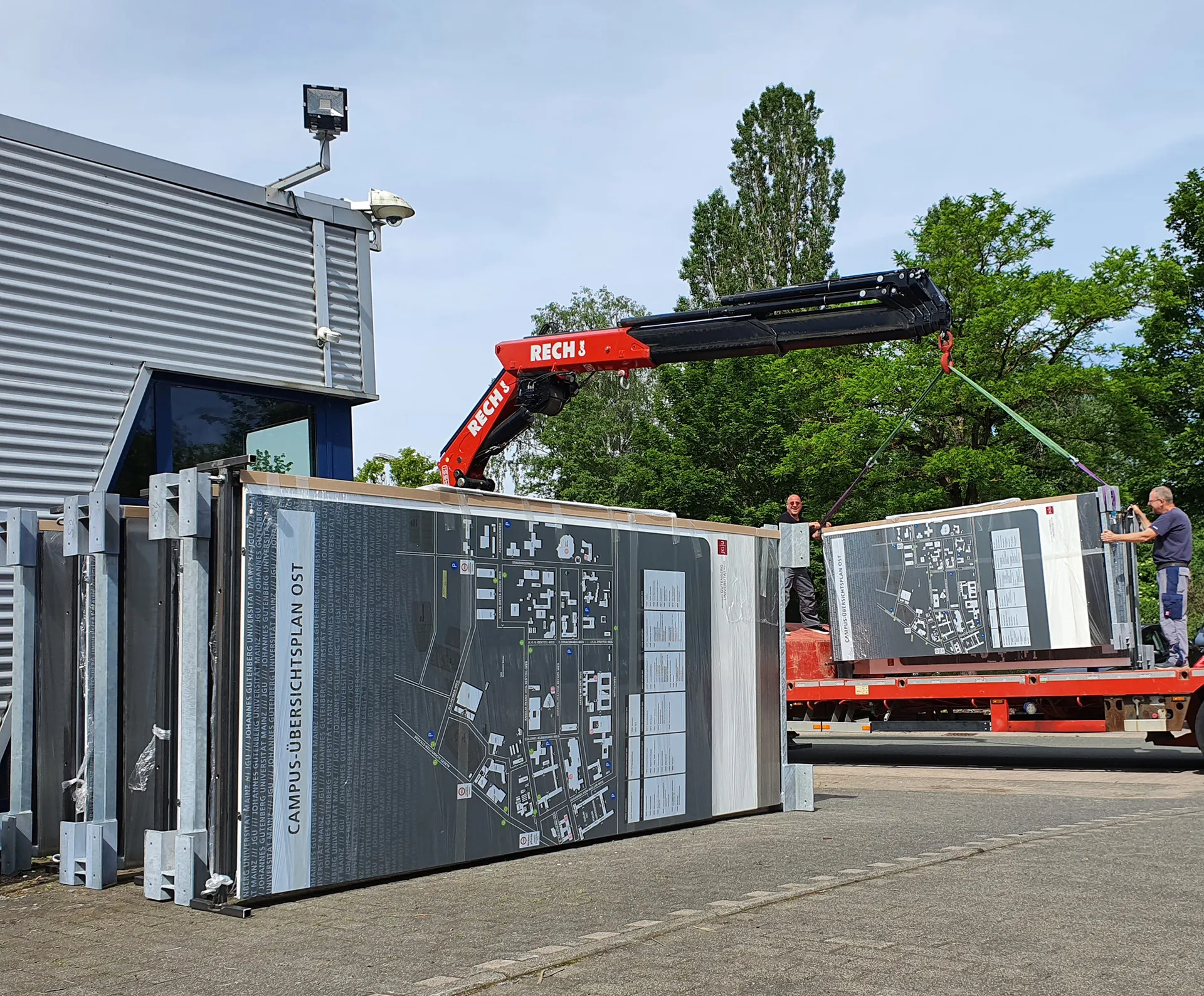 Lieferung und Montage vor Ort