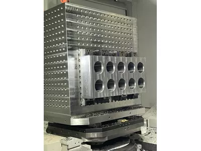 Blocco in acciaio lavorato