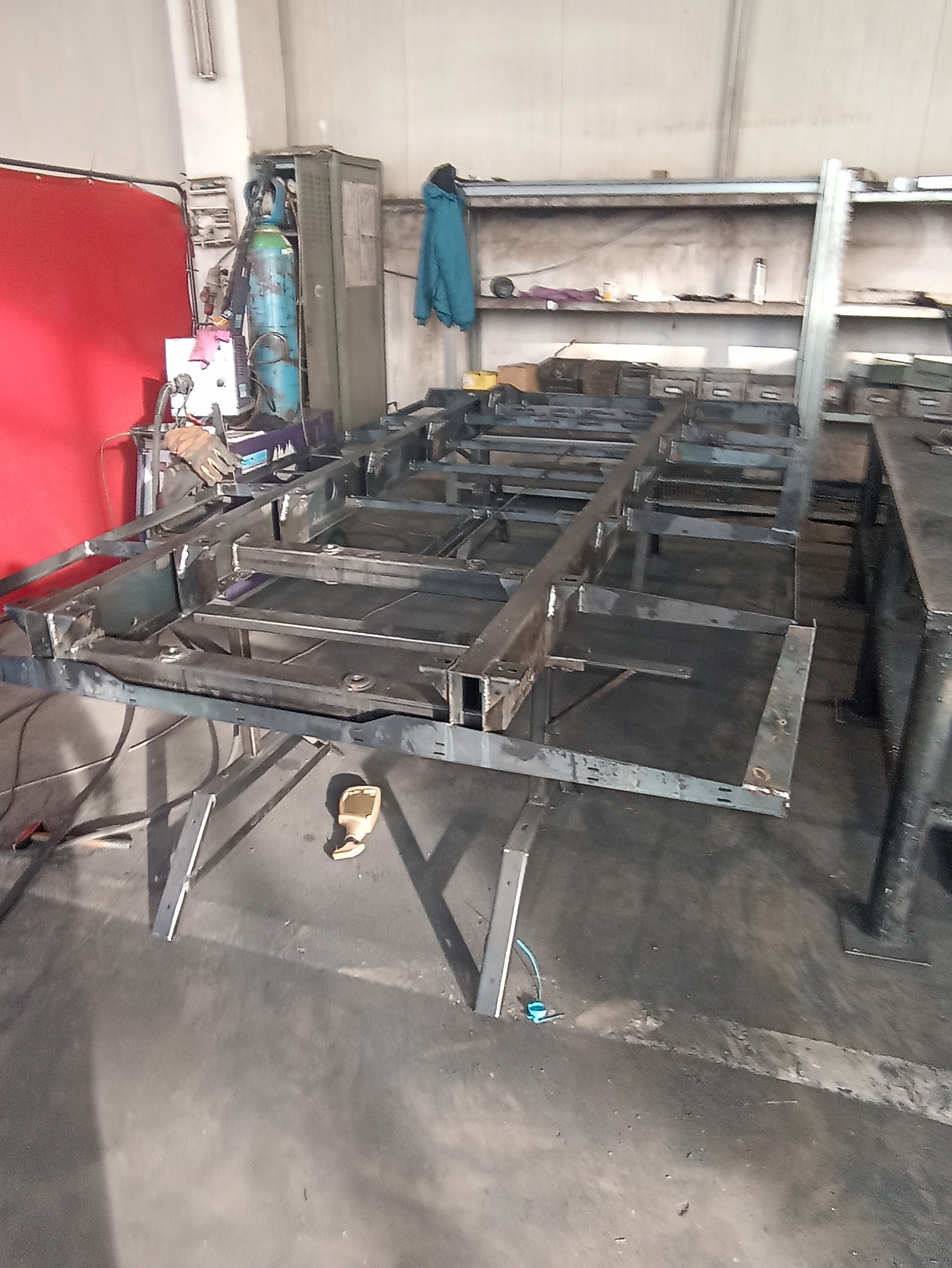 Metal frame