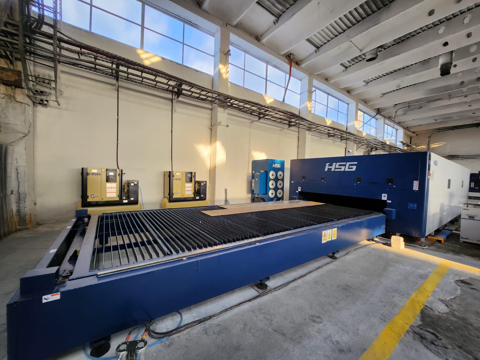 LASER CUTTING MACHINE 6KW 6000X2000mm