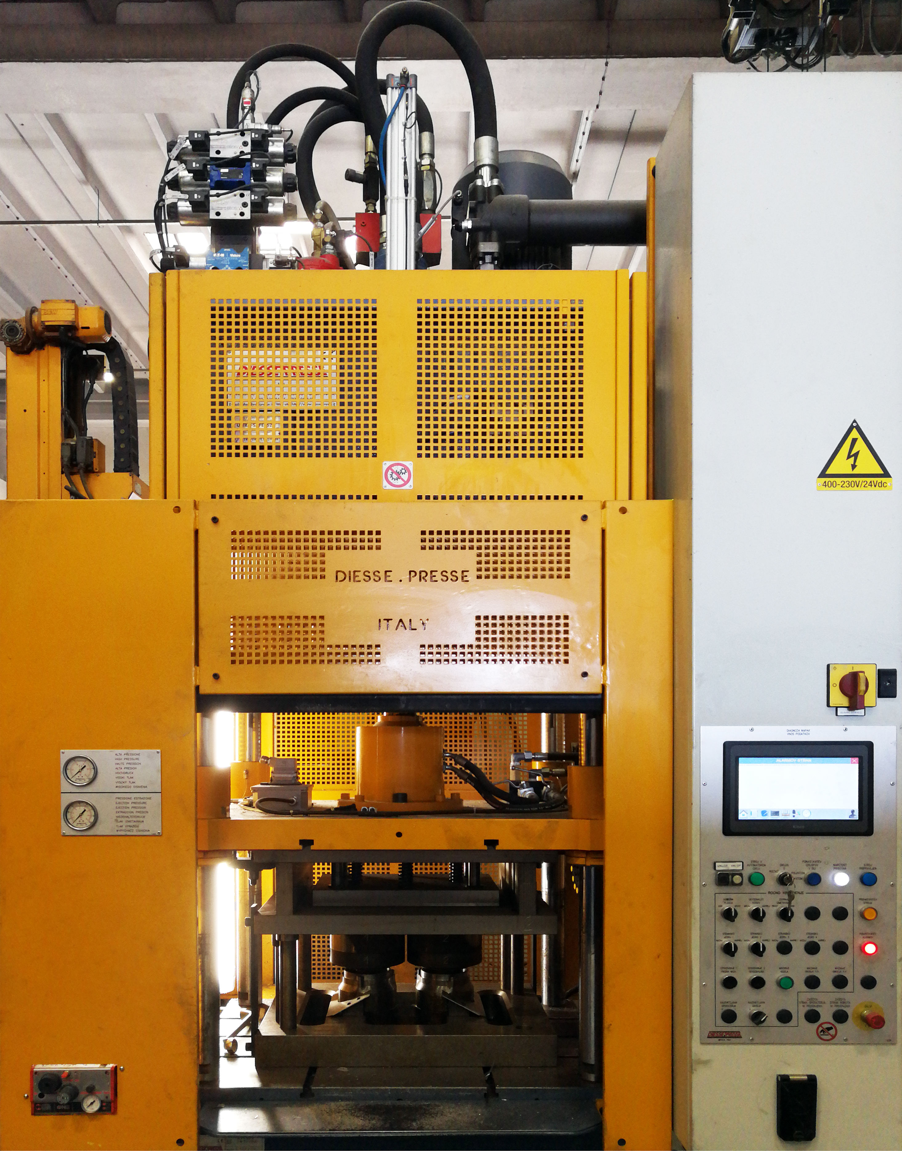 Trimming press