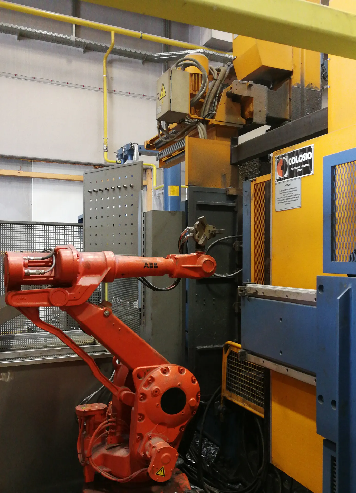 Die casting machine + robot
