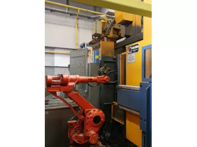 Die casting machine + robot