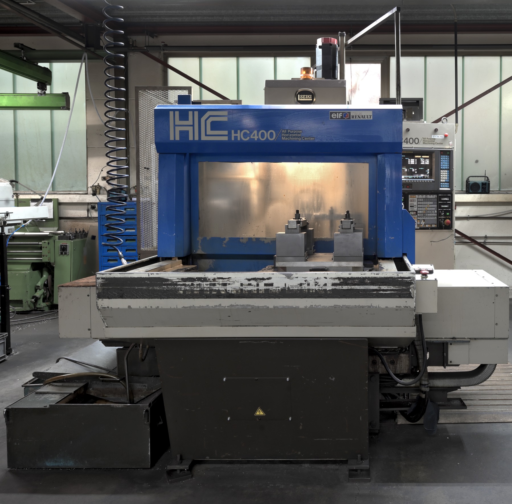 HC 400 Hitachi Bearbeitungszentrum, 2 Paletten 400mm x 400mm