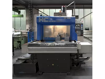 HC 400 Hitachi Bearbeitungszentrum, 2 Paletten 400mm x 400mm