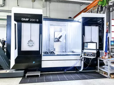 DMF 200 - 4-Achsfräsmaschine