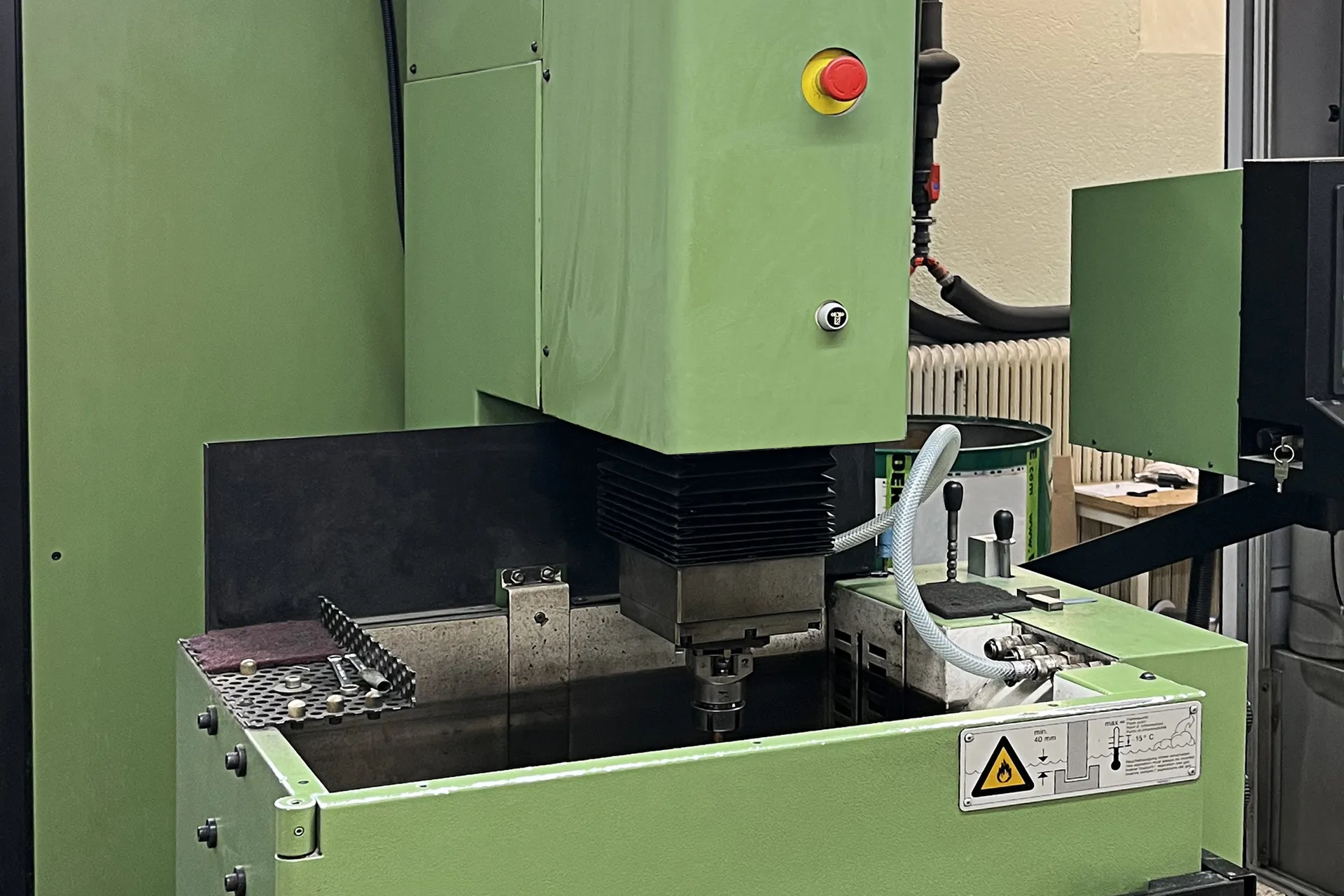 Agietron 50 - Senkerodiermaschine