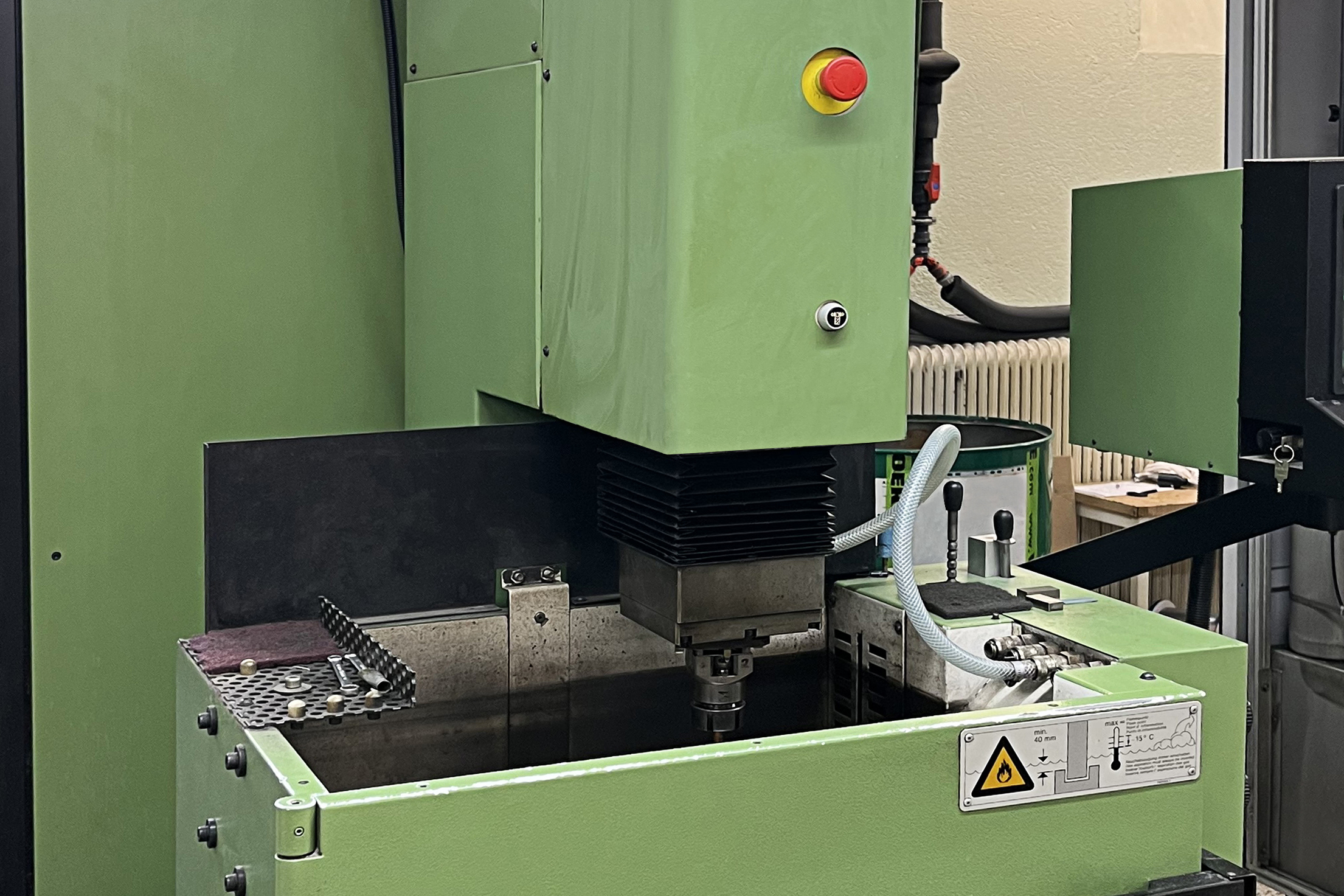 Agietron 50 - Senkerodiermaschine