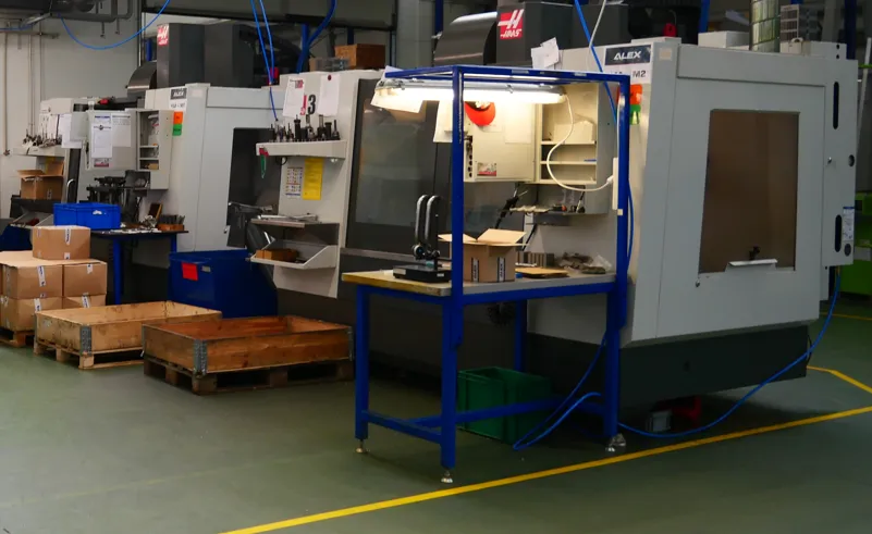 2 x Haas Vm-3