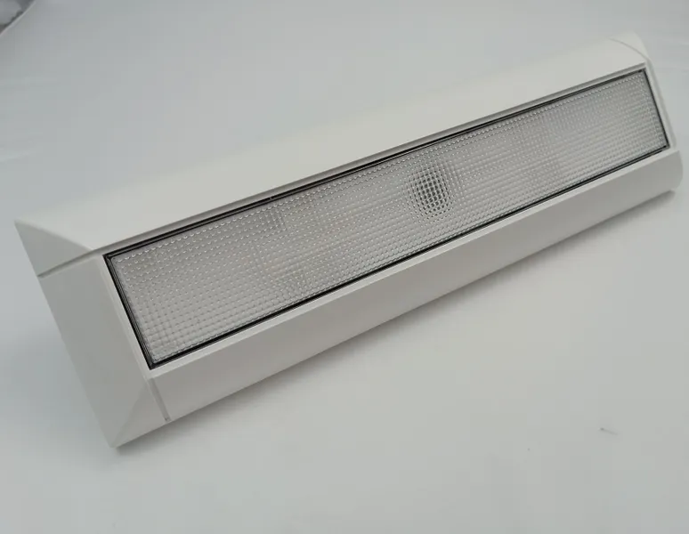 LED Lighting system for swimming pools