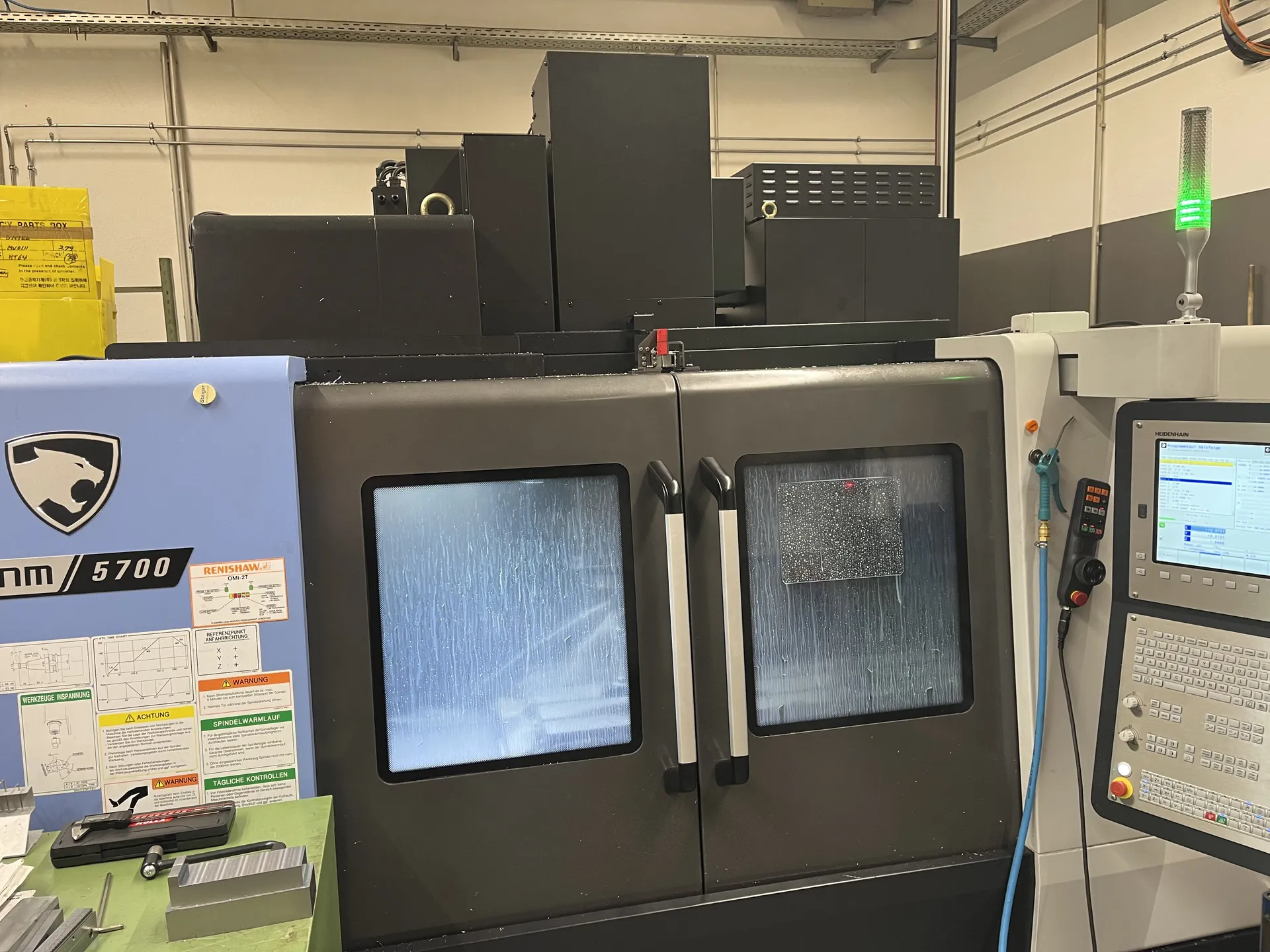 DNM 5700