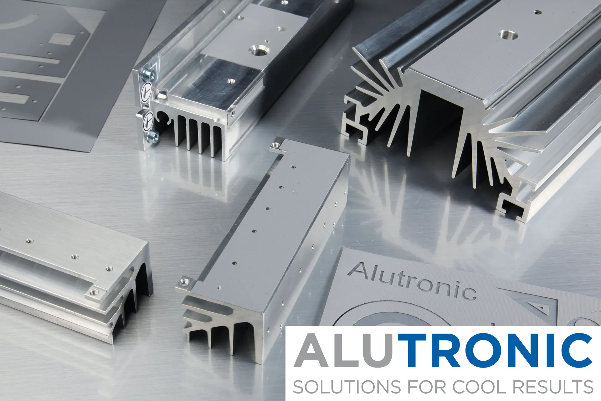 Alutronic_Folienzuschnitt