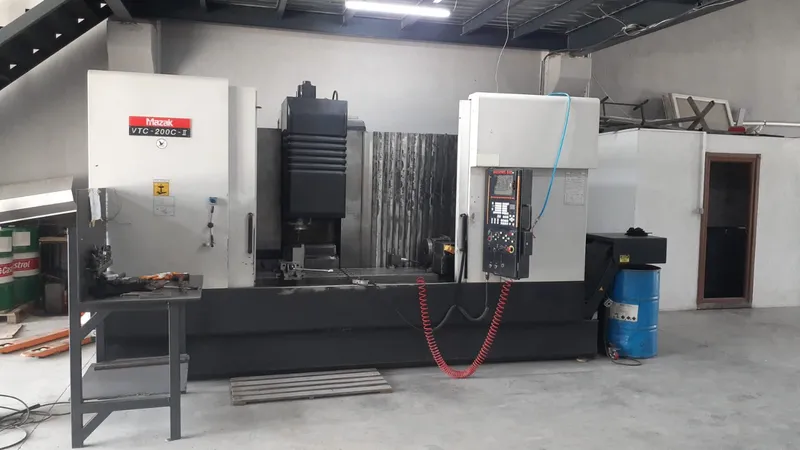 MAZAK VTC 200 C