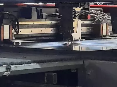 Stanz-Laser-Kombimaschine